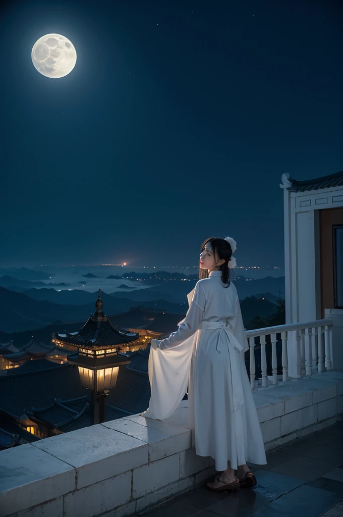 The rabbit of the Moon Palace, Han Toad, is crying in this cold sky,The doors and windows of the cloud building are half-open, and the moonlight obliquely illuminates the powder wall, which is miserable。
The moon is like a jade wheel rolling through the dew, soaking the light,In the osmanthus Xiangmo is happy to meet Xian 'e with a lunar pei。
Looking down on the vast sea and mulberry fields under the three sacred mountains,The world is fickle for thousands of years, like a galloping horse。
Overlook China from the Moon Palace,Kyushu is as small as nine vague dots,The shallow waters seemed to pour out of a cup