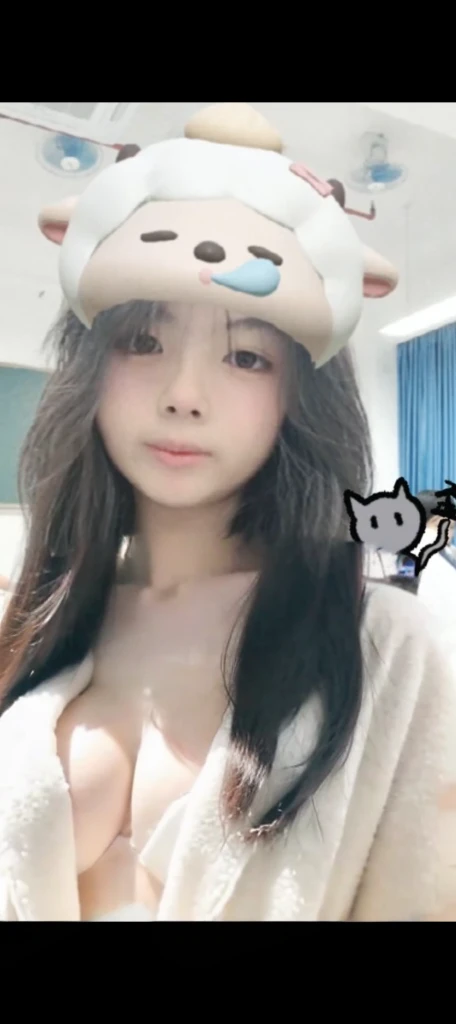 The body is covered with a milky white viscous liquid,Expose boob,Bigchest,Realiy,realisticlying,no clothe,k hd