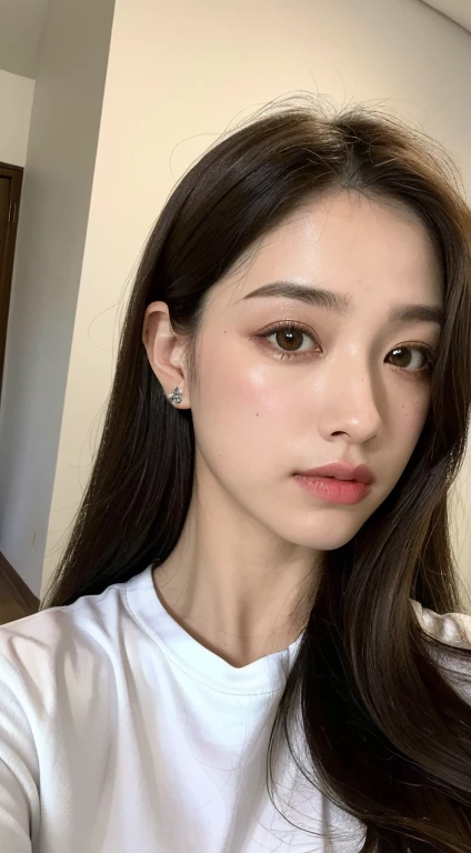 ((best quality, 8k, master part: 1.3)), 1girl, Abs Slim Beleza: 1.3, (broca de cabelo, seios grandes: 1.2), underwear: 1.1,sandwich money on breasts,Selfie、 Cara super fina, Olhos Delicados, double eyelids, sorrir, no meu quarto,Hand on mouth