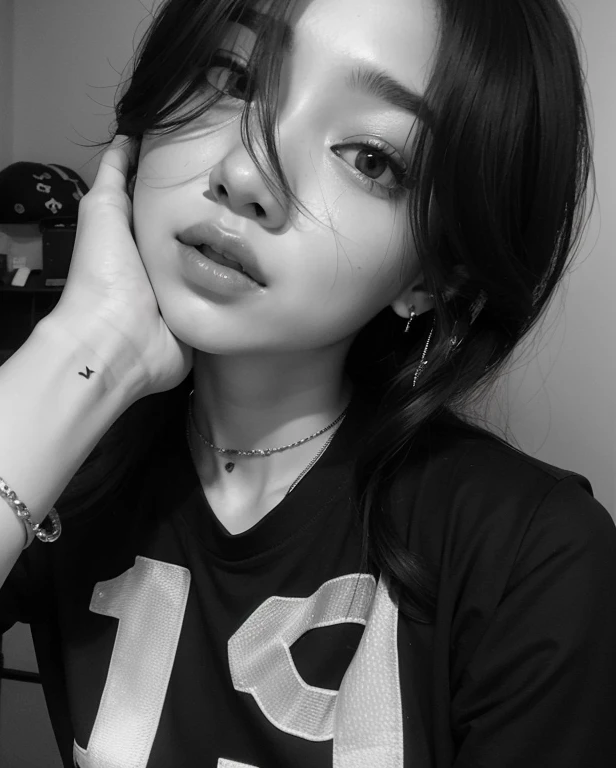 Woman with an arm tattoo and a black shirt, jennie blackpink, de menina taiwanesa com tatuagens, Jisoo do Blackpink, com tatuagens, 🤤 retrato da menina, imagem em preto e branco, jisoo do blackpink, small lips pointy nose, Retrato Jisoo Blackpink, ✨🕌🌙, tzuyu de duas vezes, small heart - shaped face, jossi do blackpink