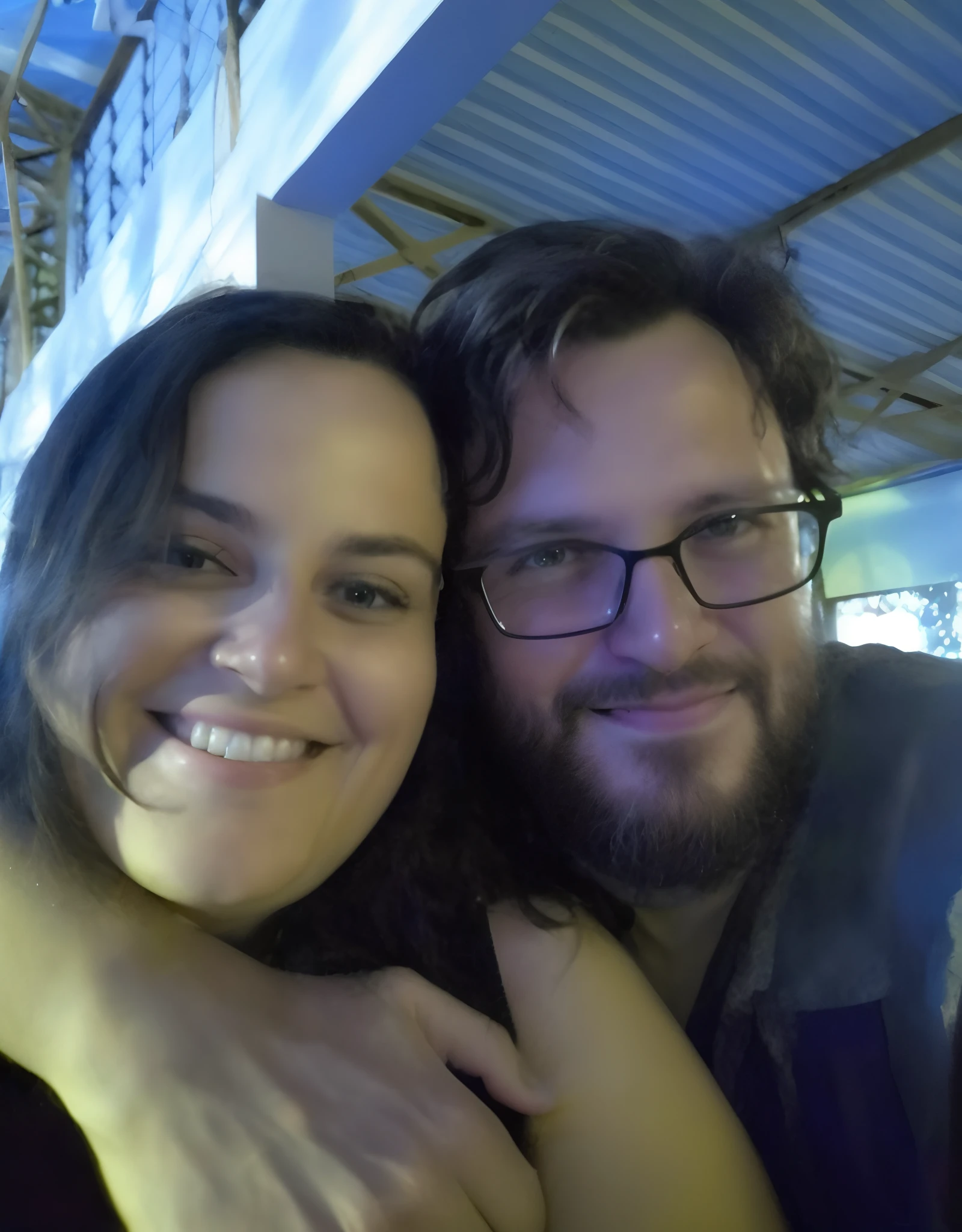 there is a man and woman that are hugging each other, foto de baixa qualidade, Directed by: Nandor Soldier, Casal feliz, by Amelia Peláez, vacation photo, In Sao Paulo, com nerd! glasses! e cavanhaque, imagem de qualidade muito baixa, non blurry, imagem de perfil, foto selfie, retrato de casal, foto de perfil 1024px