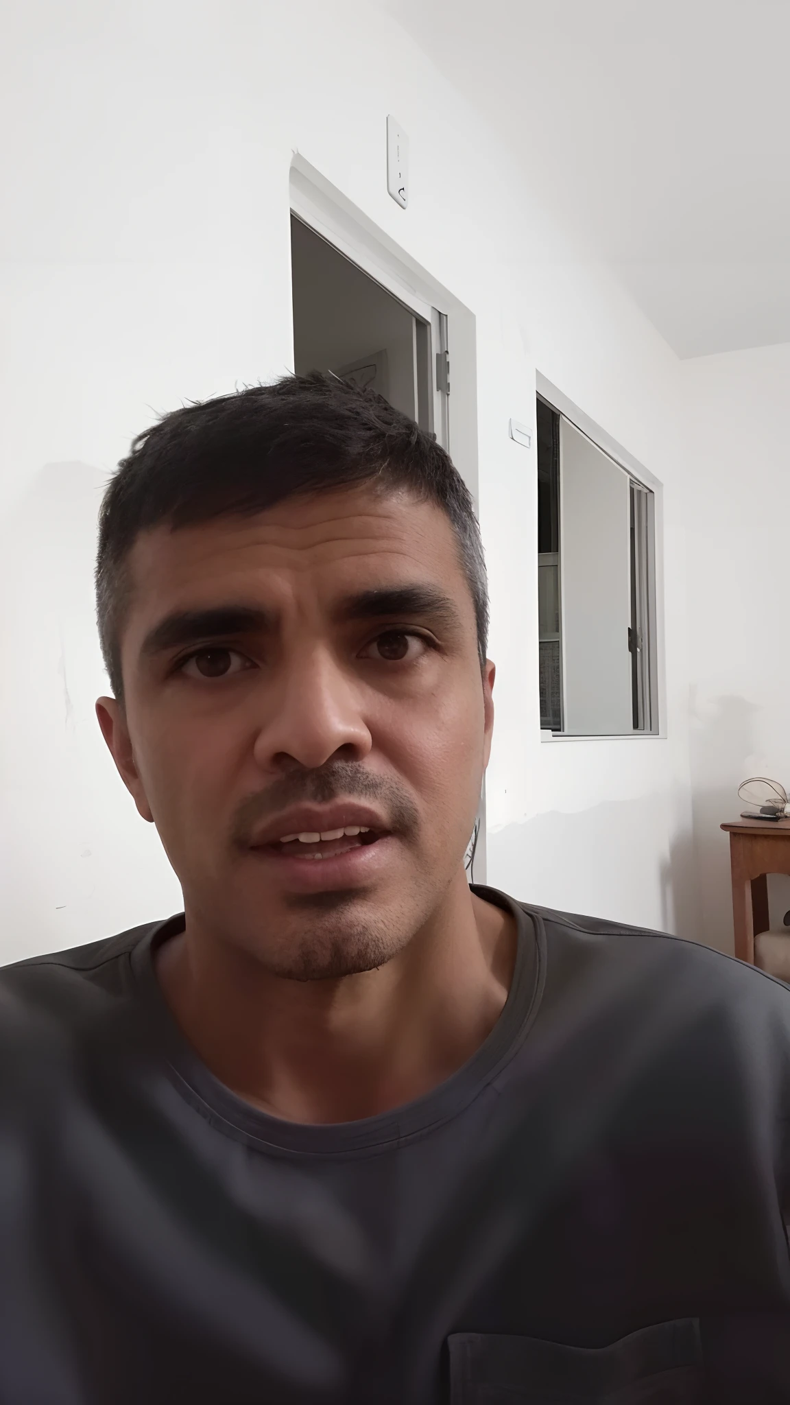 there is a man that is looking at the camera, icaro carvalho, david rios ferreira, carmelo blandino, caio santos, edu souza, 4 0 years old man, gui guimaraes, (38 years old), Henry Alvim Correa, 45 years old men, andrea rocha, 5 0 years old man
