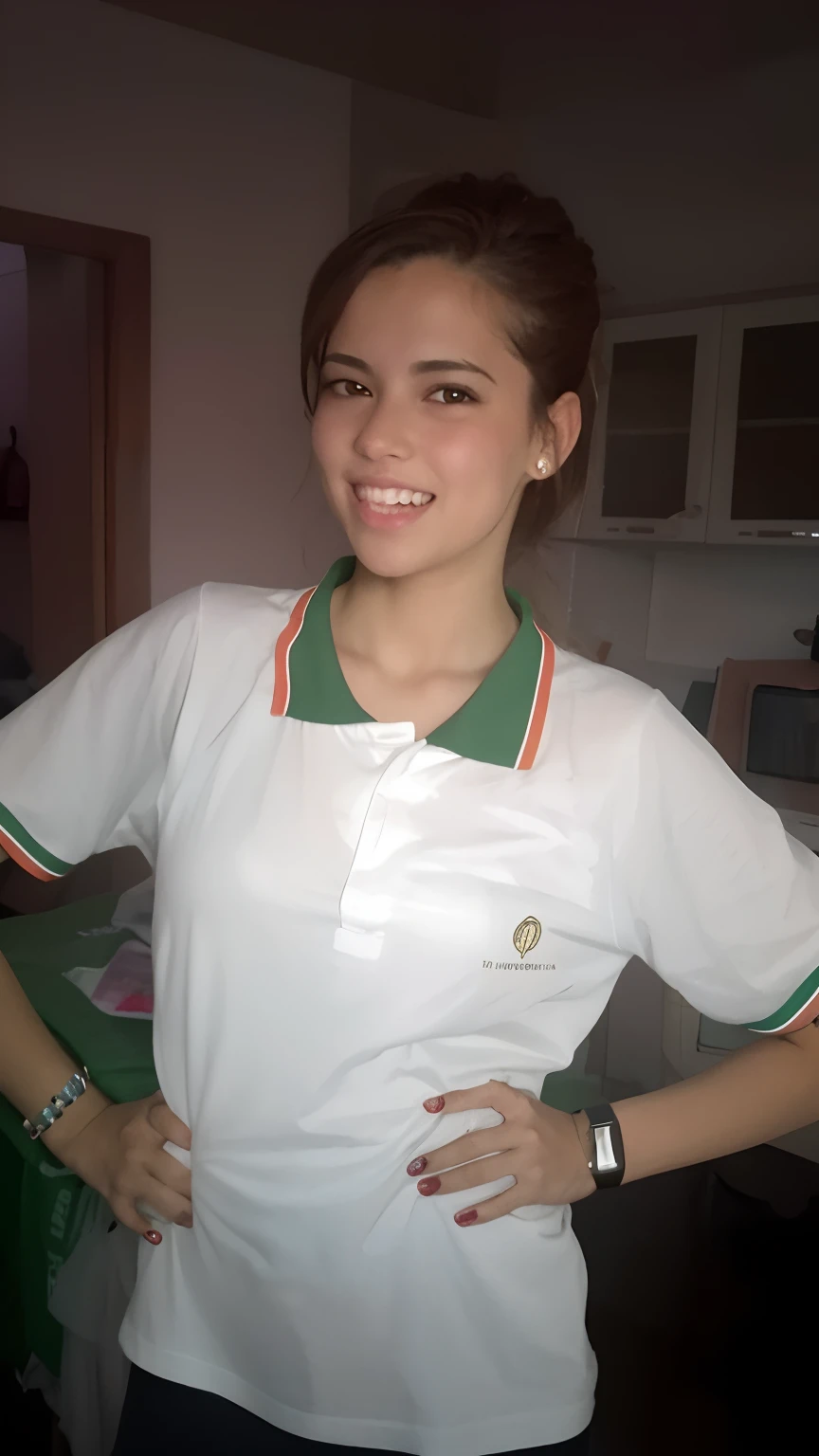 mulher arafed em uma camisa branca e camisa verde e branca, fernanda suarez, usando uniforme escolar, Adriana DXIM, Caroline Gariba, em torno de 1 9 anos, em camiseta, usando uniforme escolar, by Amelia Peláez, 1 6 anos, 18 anos, Directed by: Nandor Soldier, icaro carvalho