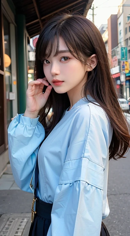 ((top-quality、8k、masterpiece:1.3))、1girl in、a smile、full bodyesbian、Slim Faces、Pretty women、(dark brown hair)、fashion model outfit:1.1、hyperdetailed face、A detailed eye、二重まぶた、Walking、shot from a side angle、blured background、Slim Faces、城市、takeout、a street、