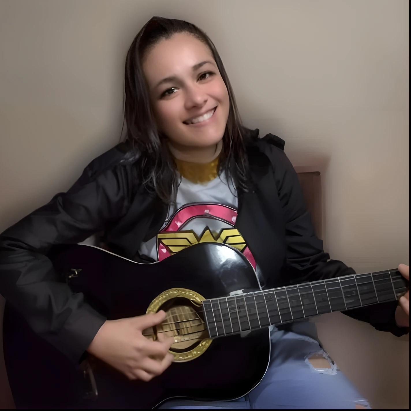 Arafed woman sitting on a chair holding a guitar and smiling, fernanda suarez, Directed by: Nandor Soldier, by Amelia Peláez, Alanis Guillen, andrea rocha, Parece Fabiula Nascimento, Malika Favre, Valentina Embaralhamento, Directed by: Emma Rios, album photo, Lorena Avarez