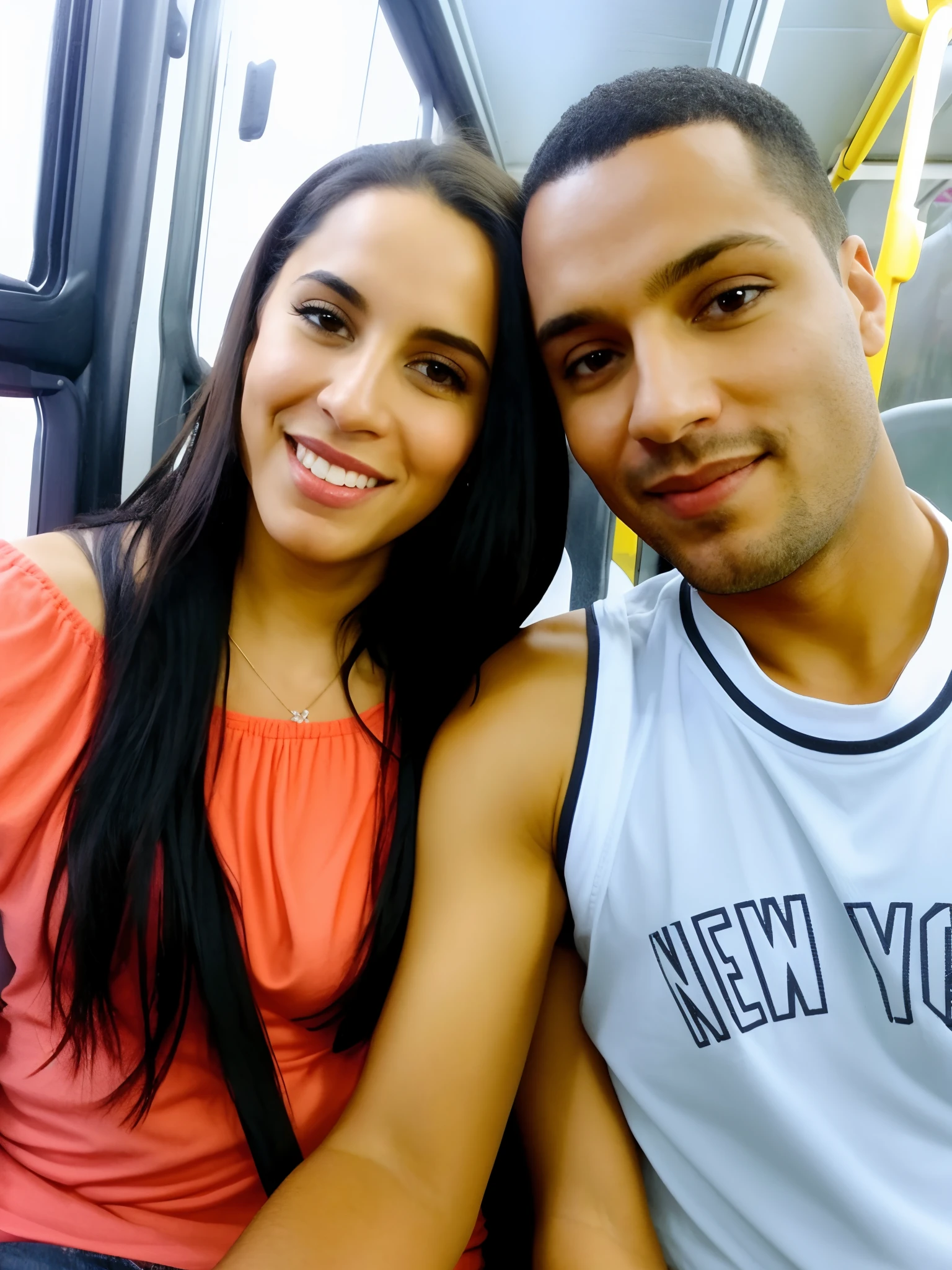 There's a man and a woman sitting on a bus together, par, Casal feliz, Directed by: Nandor Soldier, Lovely couple, com ela longa, In Sao Paulo, imagem de perfil, salvador, Malika Favre, in a subway, Beautiful girl, Mulher de 30 anos de Cuba, selfie apaixonada, they are in love, foto de perfil