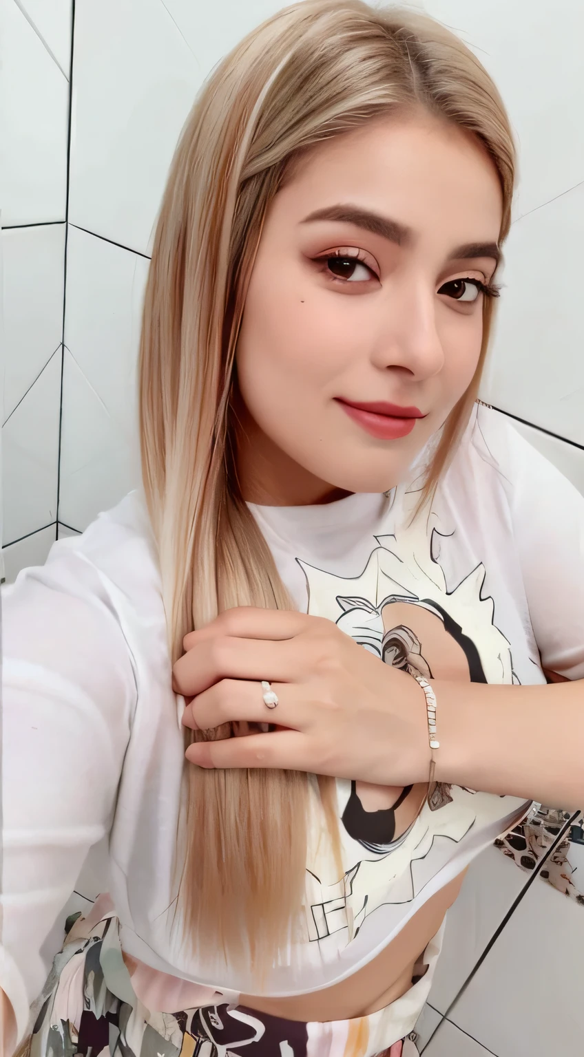 mulher de cabelos loiros com cabelos longos e uma camisa branca posando para uma foto, Lorena Avarez, Ayahausca, 18 anos, angelawhite, 1614572159, 19-year-old girl, Parece Fabiula Nascimento, namorada bonita, colombiano, menina jovem e bonito