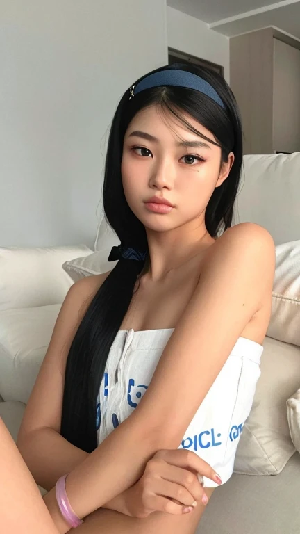 araffe woman sitting on a sofa with a blue bandana, menina coreana, Mulher sul-coreana bonita, linda mulher coreana jovem, Beautiful Asian girl, mulher coreana jovem bonita, Realistic. Cheng Yi, Asian girl, dilraba dilmurat, gorgeous chinese model, com rabo-de-porco preto, Ulzzang, Mulher coreana, foto de modelo de menina slim, adolescente hiperrealista