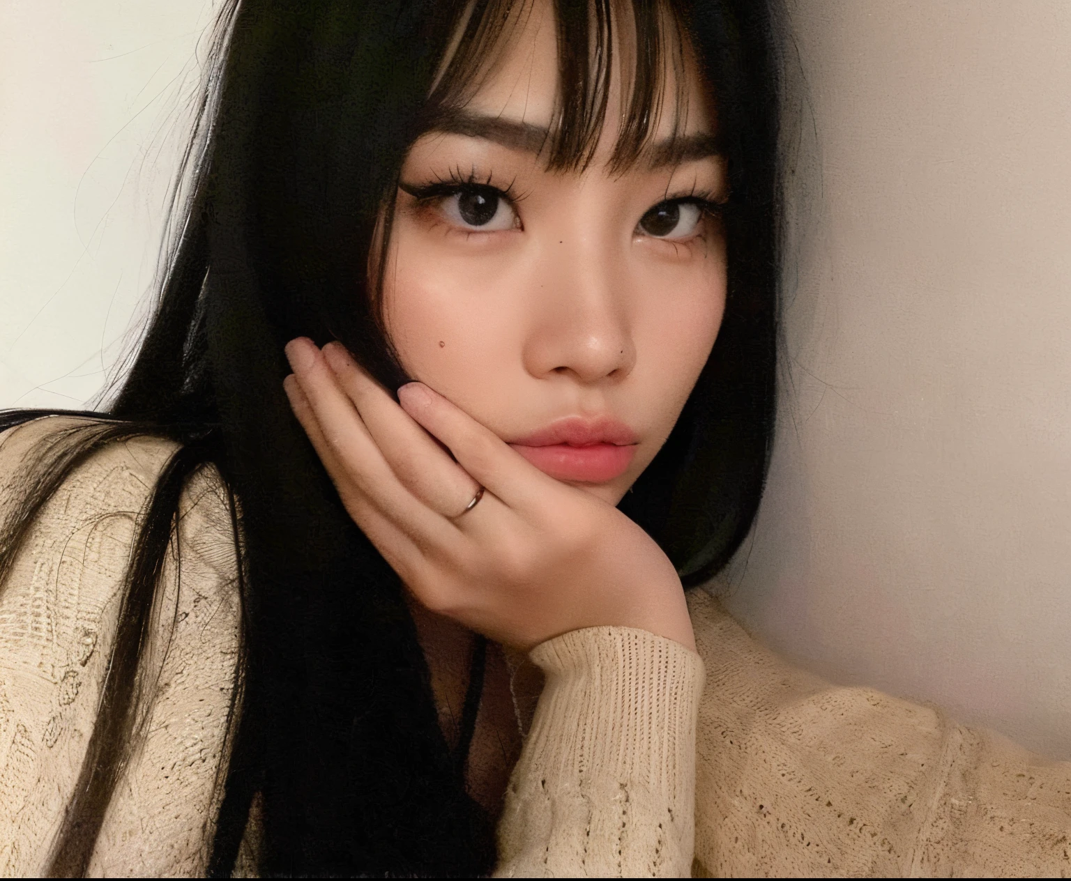 there is a woman with long black hair posing for a picture, detailed face of a asian girl, Asian face, Asian girl, 🤤 retrato da menina, Ulzzang, Ela tem cabelo preto com franja, young cute wan asian face, south east asian with round face, an Asian woman, a young asian woman, Beautiful Asian girl, young asian girl, com franja completa