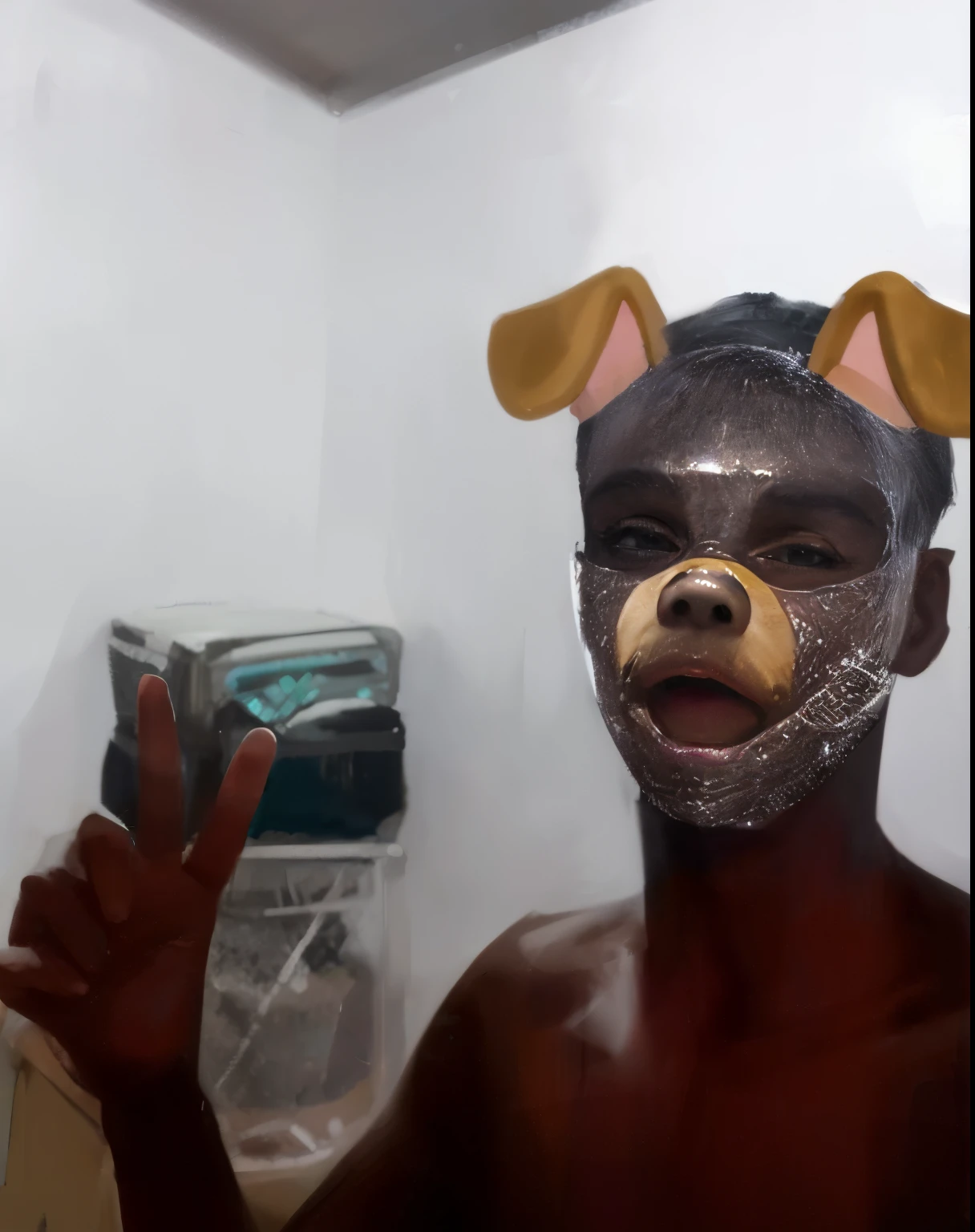 there is a man with a glowing face and a bear mask, filtro do instagram, Telegrama Sticker, rosto mascarado, foto do snapchat, mask off, man is with black skin, imagem frontal, manchado ultra realista, adolescente negro, morphing dog head, arte digital, mas foto, com pele cinzenta, Com filtros do Instagram, see through glass hologram mask