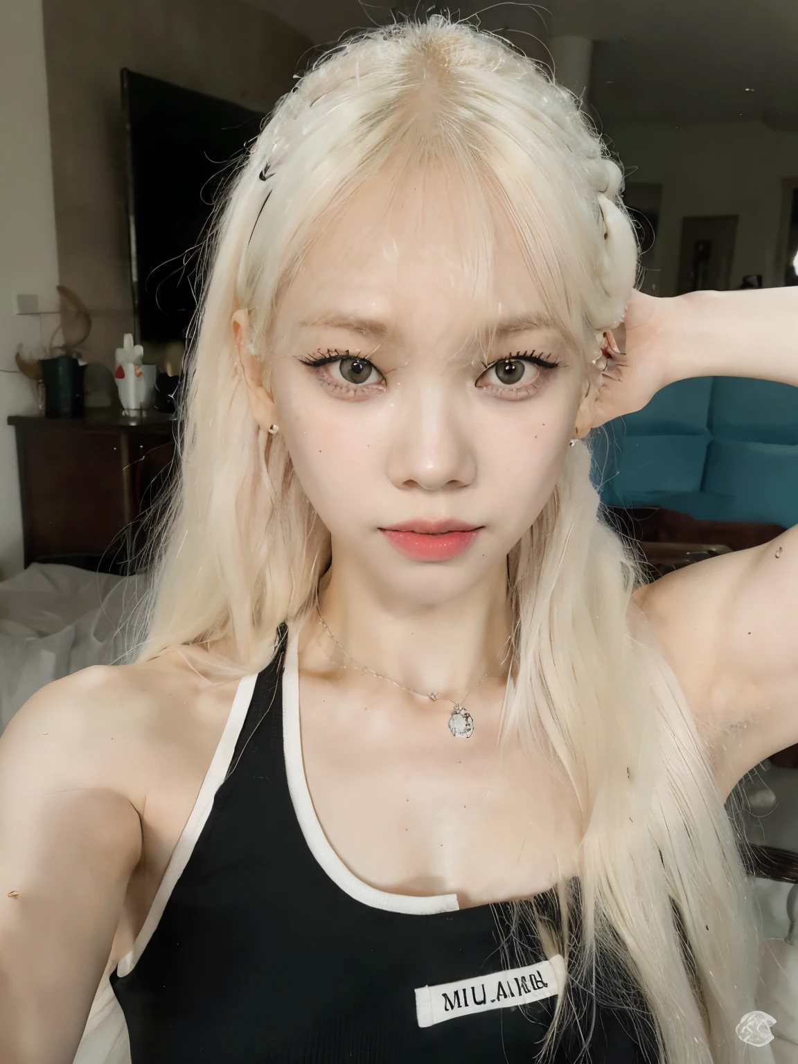 un primer plano de una mujer con cabello rubio vistiendo un top negro, Lalisa Manobal, Peinado blanco de corte hime, ulzzang, cabello rubio muy, very pale, Cabello largo y blanco y flequillo, Cabello largo y rubio y ojos grandes, con pelo largo blanco, con el pelo largo y blanco, extremely pale blond hair, pale hair, Chica coreana, Chica perfecta de pelo blanco