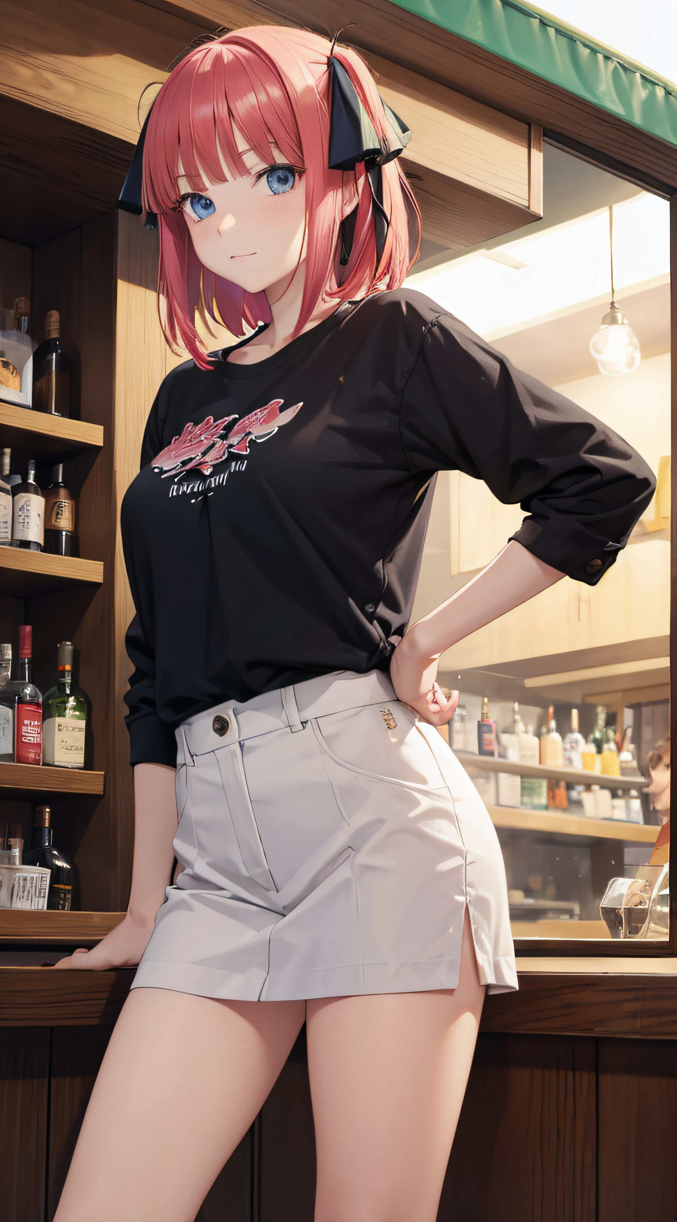 Nino Nakano,Pose sexy,ropa casual,bar
