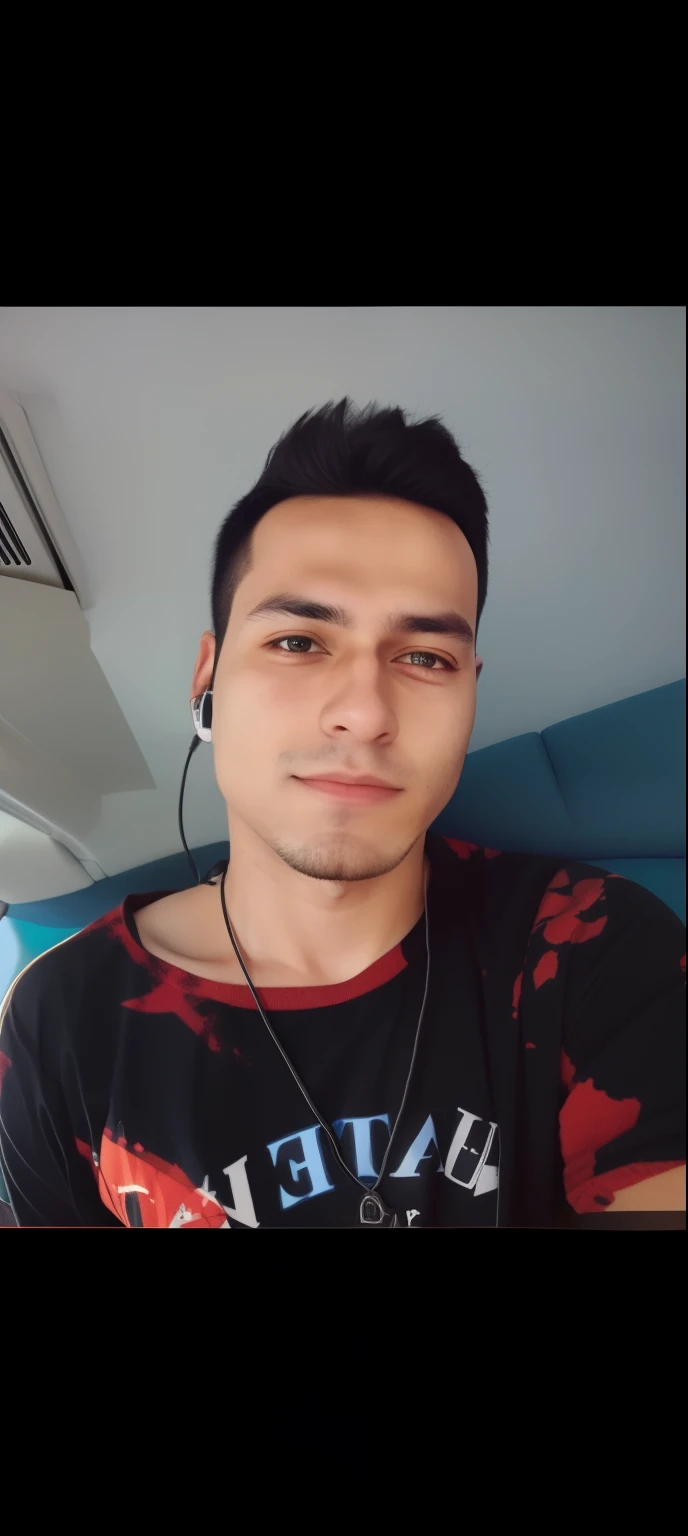 There is a woman in a black shirt and headphones, 18 anos, Streamer do Twitch / Jogador Ludwig, 1 6 anos, em torno de 1 9 anos, mateus 9 5, 2 2 anos, 21 anos, foto de perfil 1024px, ele tem cerca de 20 anos, ele tem cerca de 2 0 anos de idade