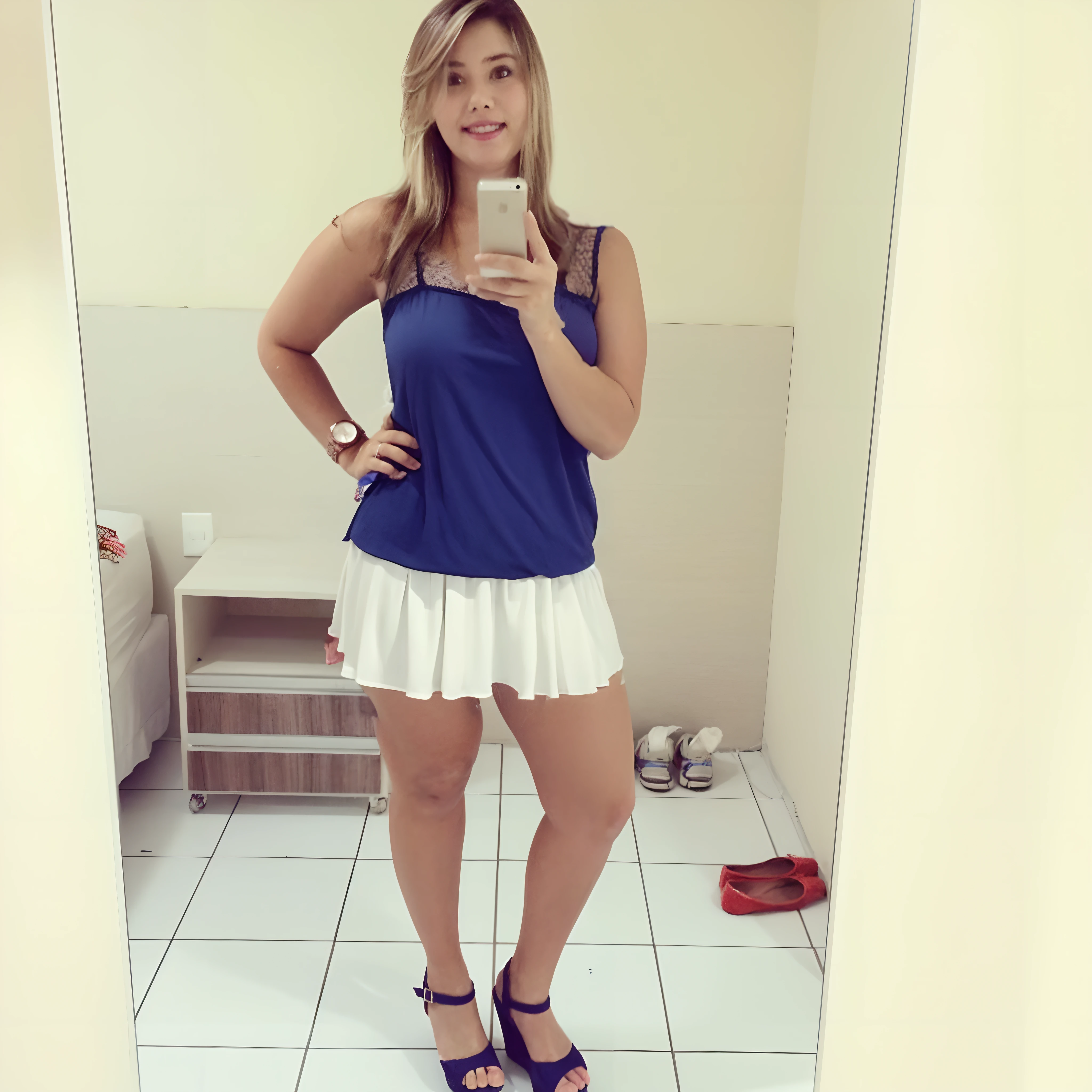 toda nua sem roupa nenhuma