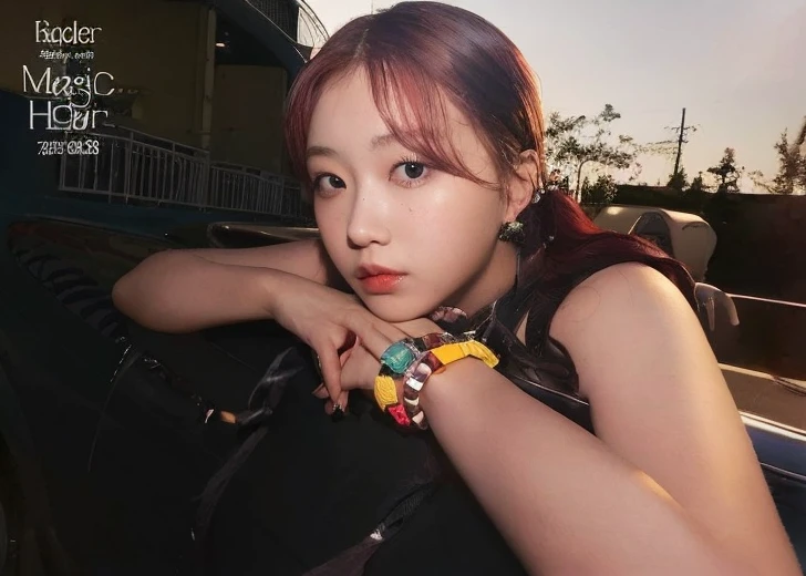 (best quality:1.4), (masterpiece:1.4), (highres:1.2), (extremely detailed:1.2), human body ratio,
1girl, korean girl, ((Red hair)), sitting on the car