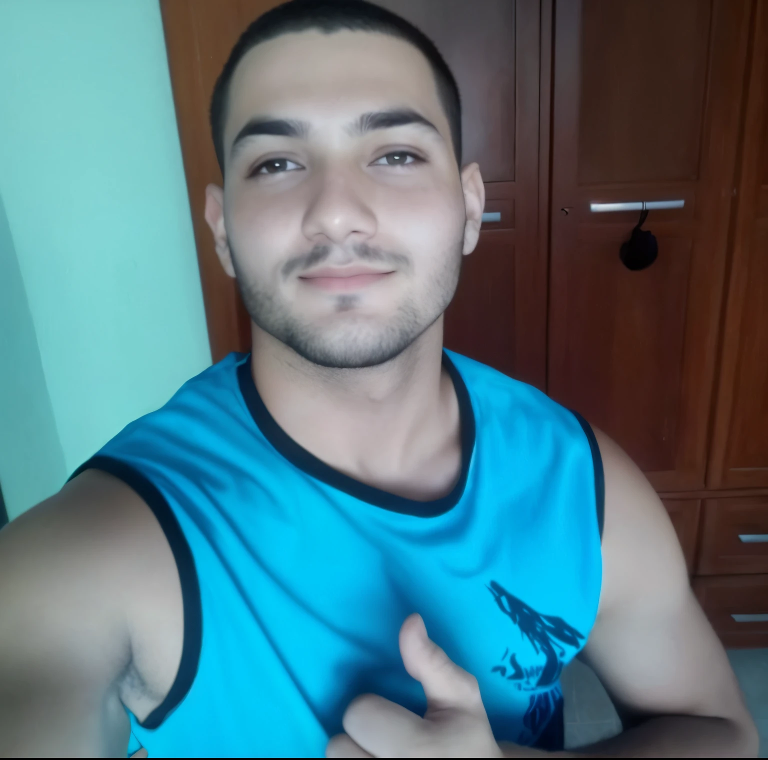 there is a man that is giving a thumbs up sign, encho enchev, caio santos, Directed by: Nandor Soldier, foto de perfil 1024px, cerca de 20 yo, Carmelo Blandino, andres rios, ástor alexander, imagem de perfil, Michal, em torno de 1 9 anos, 2 7 anos, Azimov