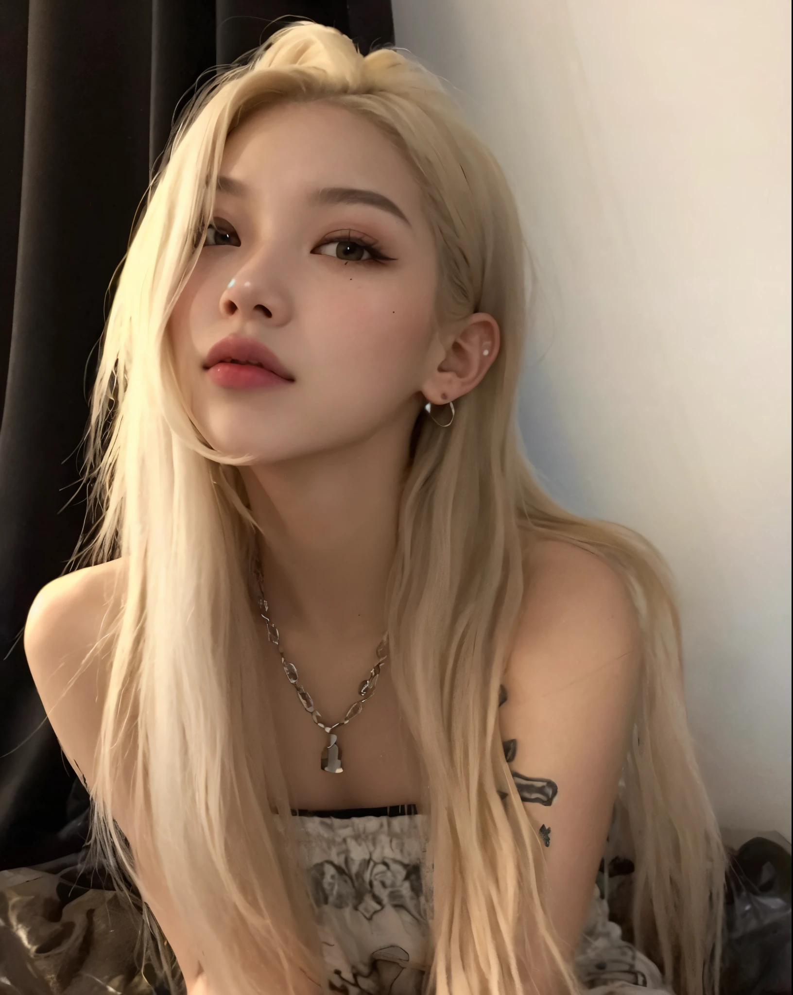 um Close up de uma pessoa com cabelos longos e um colar, Parque Roseanne do Blackpink, Cl, Retrato de Jossi de Blackpink, menina coreana, jossi do blackpink, extremely pale blond hair, Ulzzang, good young girl, com cabelos longos brancos, maquiagem sul-coreana popular, uma menina com cabelo loiro, com longos cabelos brancos, ava max