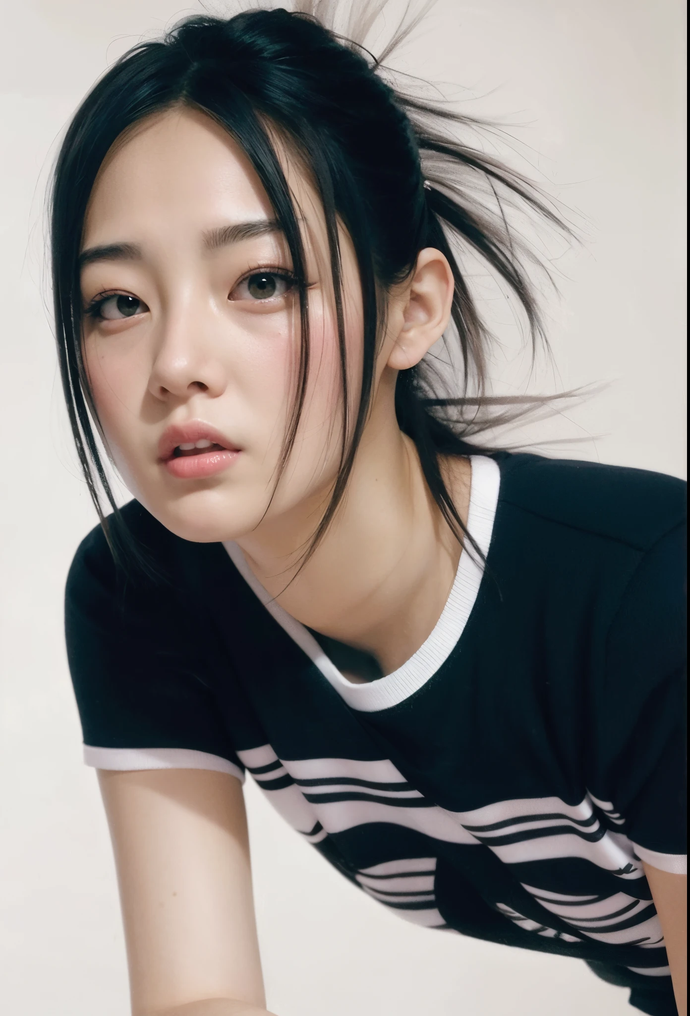 um close up de uma mulher com uma camisa preta e uma camisa branca, Jinyoung Canela, Lulu Chen, Ruan Jia Lindo!, Xintong Chen, Wenfei Ye, wan adorable korean face, Lee Ji-eun, Lee Ji - Eun, Mulher sul-coreana bonita, young cute wan asian face, jia, Bae Suzy, Xision Wu, Heonhwa Choe