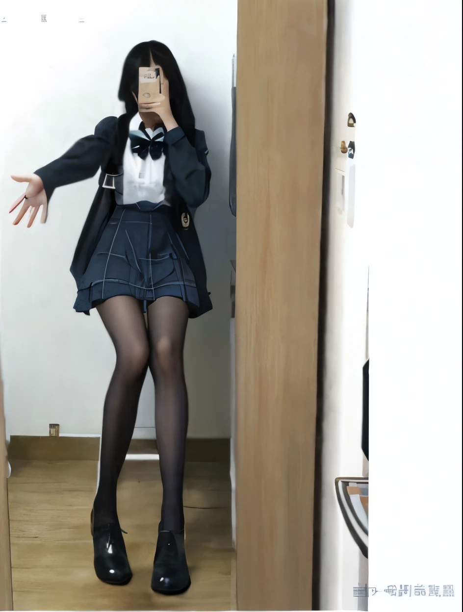 Maid in white stockings。True humans。