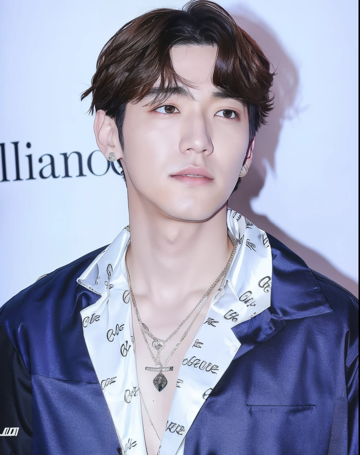 un primer plano de una persona que llevaba una camisa azul y un collar, Byun Baekhyun, Baek de pelo negro, baekhyun, EXO&#39;s Byun Baekhyun taken in early 2020s, Baekhyun, Byun Baekhyun, Baekhyun joven, inspirado por Baekhyun, Byun Baekhyun, inspirado por Byun Baekhyun, Brillante por la lluvia, Baekhyun exo, Artista coreano