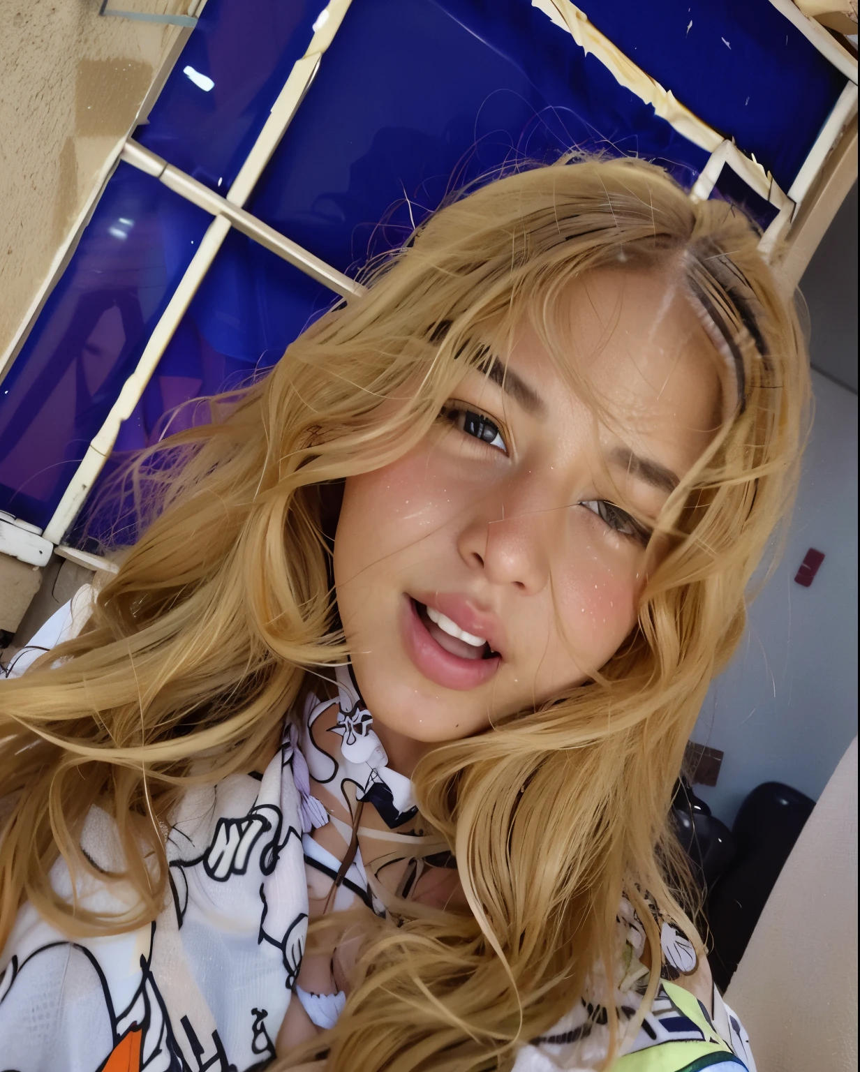 Pon la cara de la chica rubia en el cuerpo de la chica con bikini