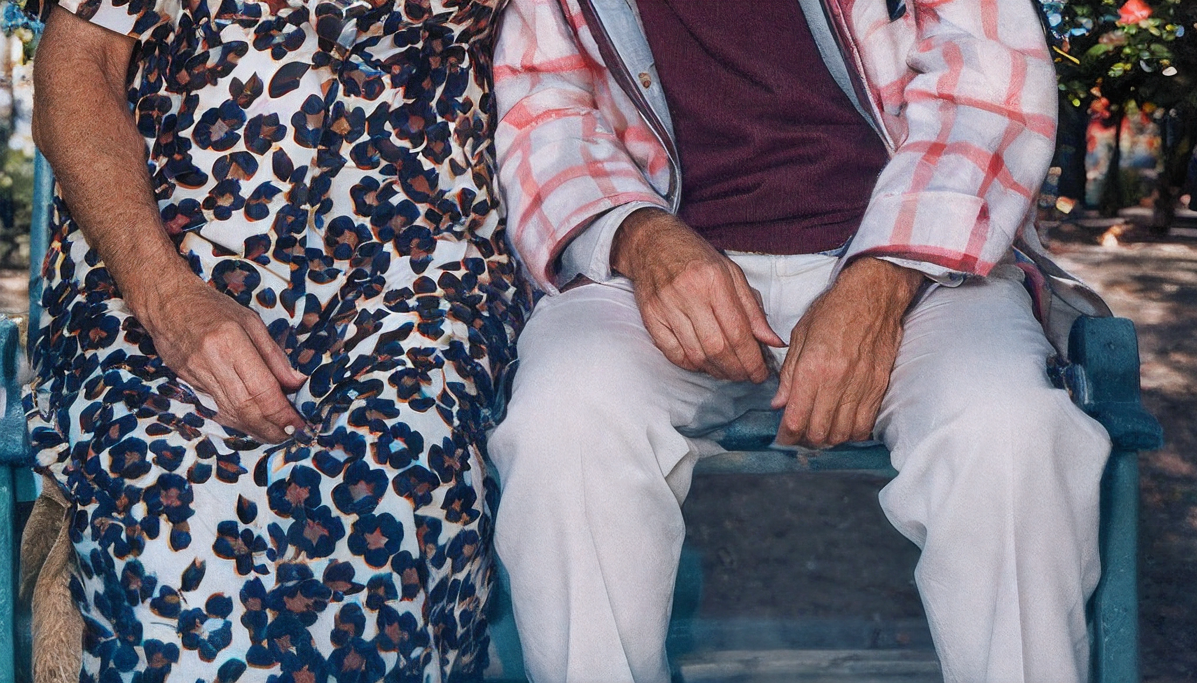 older couple sitting on a bench in a because with a tree in the background, dois idosos, Fotografado em filme Ektachrome, Directed by: Elsa Bleda, Directed by: Géza Dósa, dois velhos magros, por, idoso, Directed by: Jan Rustem, hands retouched, core 3 5mm, Directed by: Ken Elias, Directed by: Pamela Ascherson
