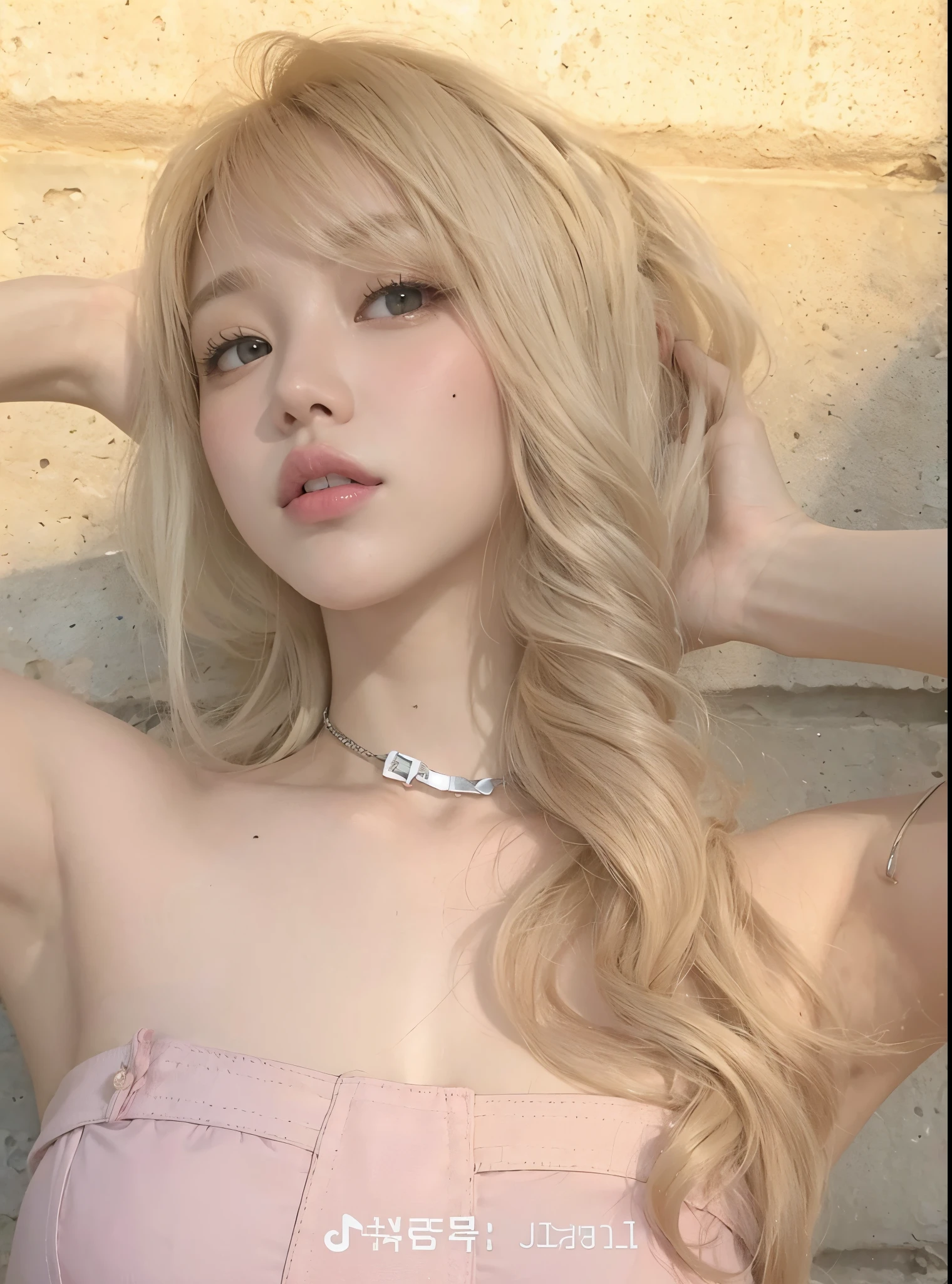 Mujer rubia con el pelo largo posando frente a un muro de piedra., Lalisa Manobal, Parque Roseanne de Blackpink, Sakimichan, ulzzang, Heonhwa Choe, Lalisa Manoban de Blackpink, Sun Yunjoo, con cabello largo y rubio, Hermosa Delphine, Una chica con cabello rubio, Chica coreana, El Corte Hime, Jinyoung Shin