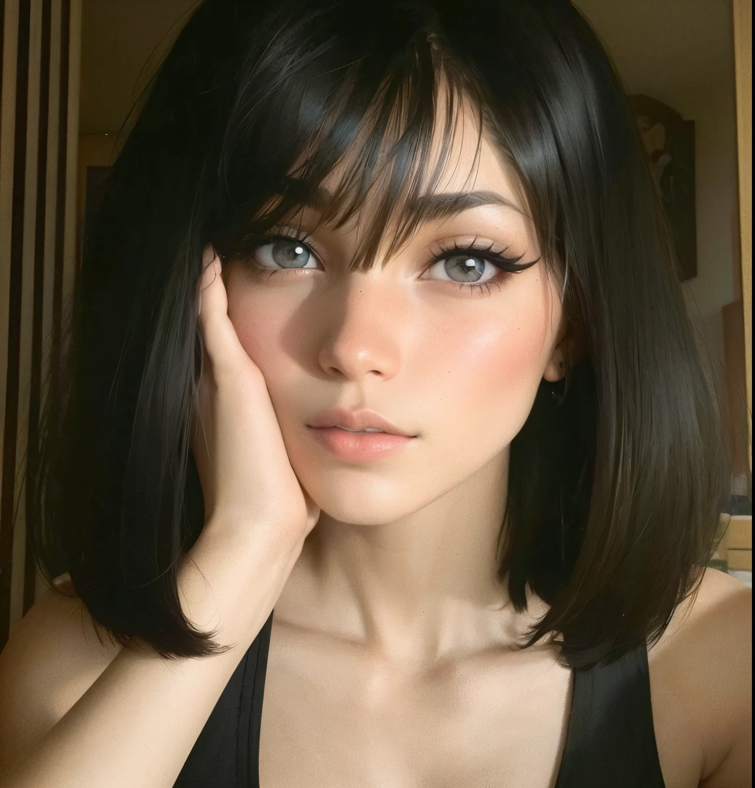 Mujer arafed con un top negro y un tatuaje en el brazo., Cabello limpio con flequillo, con pelo corto con flequillo, Pelo negro corto con flequillo, con flequillo, flequillo recto, Ella tiene el pelo negro con flequillo, cabello blackbangs cabello, flequillo negro, Flequillo partido en el centro, short brown hair with bangs, con el pelo corto, flecos rectos, Cabello negro bob