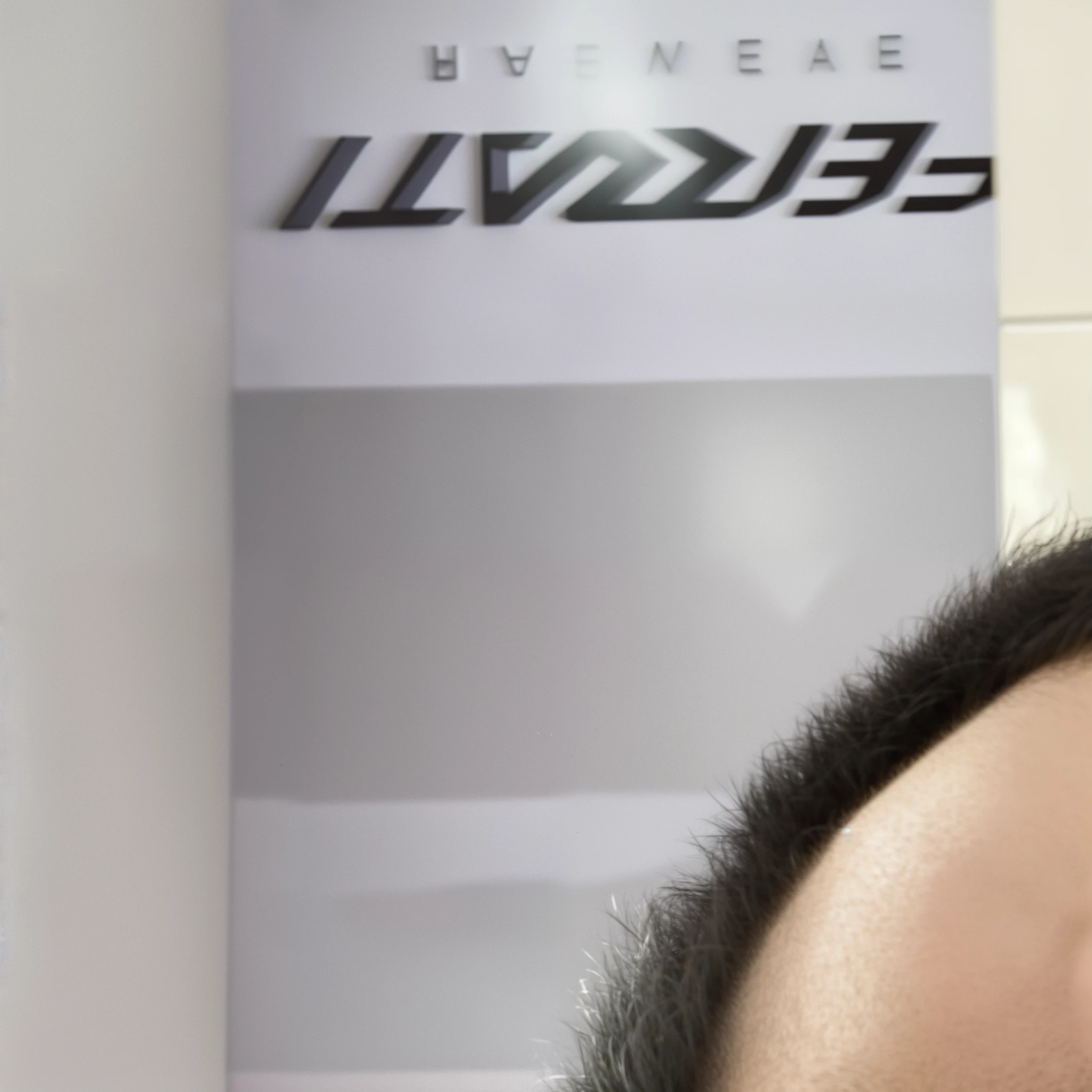 there is a man with glasses standing in front of a wall, man with glasses, !!wearing modern glasses!!, Fotografia selfie 8k, with glasses and goatee, iphone selfie, wearing black frame glasses, Gucci Glasses, Estilo de Paolo Parente, com rosto preciso, some glints and specs, wearing thin large round glasses