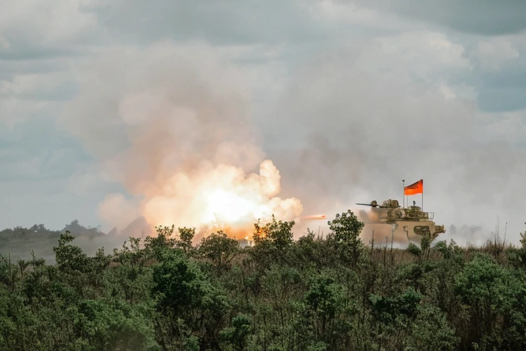 Fire is burning in the sky, author:Jesper Knudsen, author:Dietmar Dammelau, Heavy weapons fire, Robert Jacobson, Robert Medley, cannon explosion, by Emma Andijewska, Impeccable military coolness, Explosion in the background, under fire, author:Jürgen von Hundberg