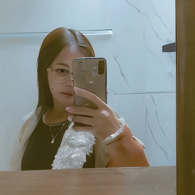 ((melhor qualidade de imagem, 8k, tmasterpiece:1.3)), 1 cinta, Mulher bonita com abdominais esguios:1.3, (penteado casual, seios grandes vazados:1.2), Low-cut bra，Super grande，rosto ultrafino, olhos detalhados, Double eyelidm，sorriso，Casa，The figure is very bad，tiny small waist，seios super grandes，Close-up，Close-up peito，de pele branca，The background is casual，Tiro em Close-up
