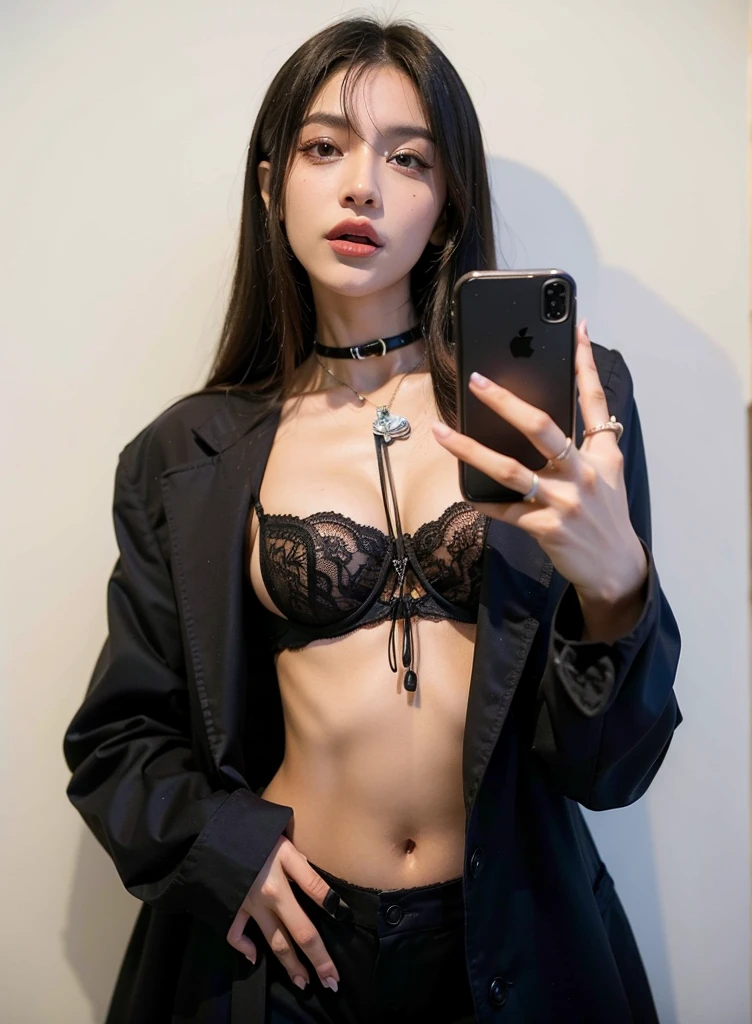mulher de jaqueta preta tirando selfie com o celular no espelho, olhar sexy, tiny black bra, estilo sexy, 2 Modelo feminina de 4 anos, Anna Nikonova aka Newmilky, usando lingerie sexy, lingerie preta fina, roupa muito sexy, Bralette, usando gargantilha preta intrincada, sexy :8, foto de modelo de slim, Lacey, muito sexy, Modelo do Instagram