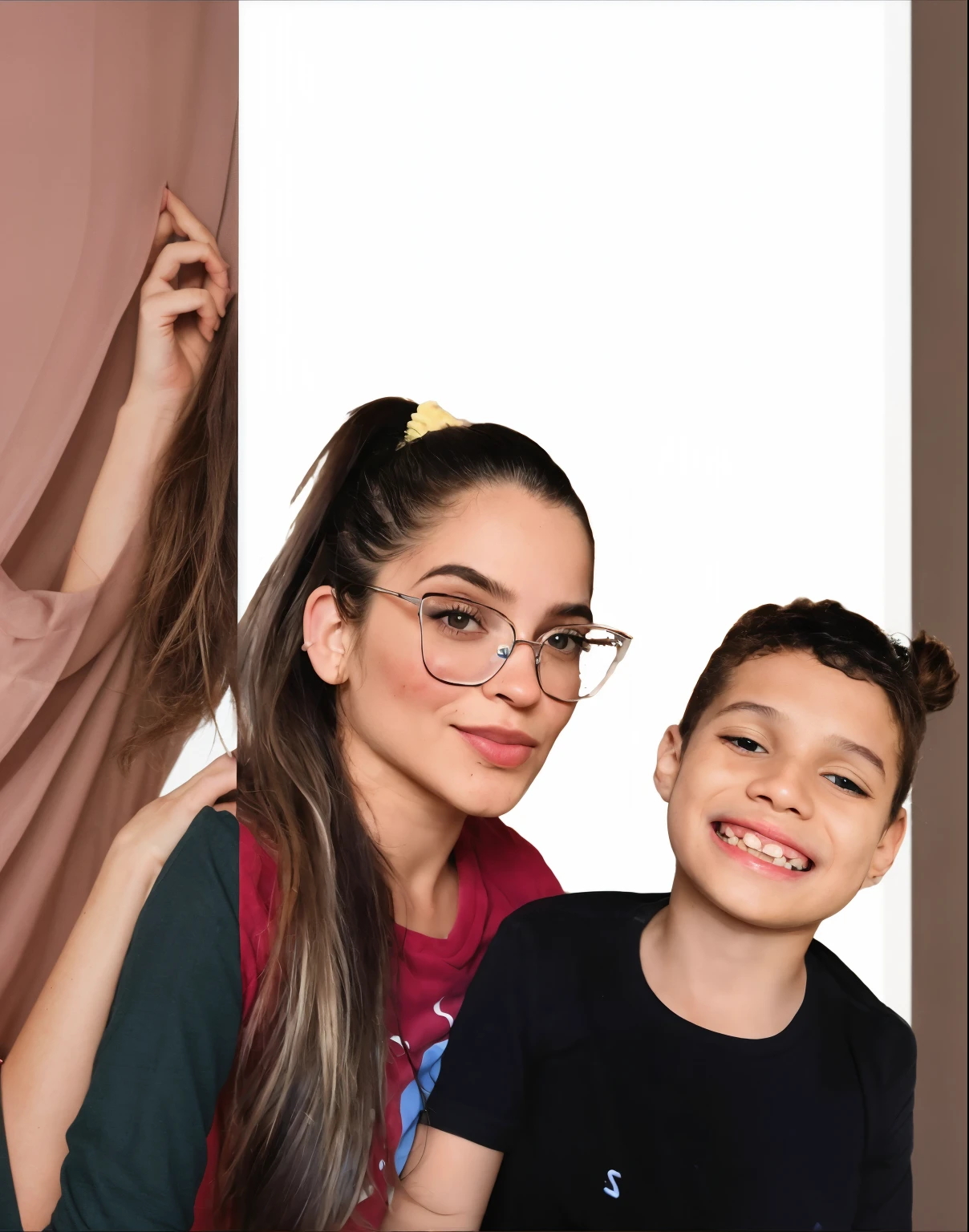 complete essa imagem, and complete the arm of the person on the right side