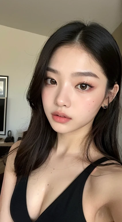 Rosto realista da Jennie do blackpink, Asian, (Melhor qualidade, 8k, 32k, Masterpiece, UHD: 1.3), Foto da glamourosa mulher japonesa, 1girl, ((Seios enormes: 1.5)), (abdominais, figura esbelta, corpo perfeito: 1.2), Medium-short hair: 1.1, (wet black erotic dress: 1.1), (interior, noite: 1.2), deitar-se na cama, rosto ultra-detalhado, Detailed Lips, olhos detalhados, double eyelid and long hair