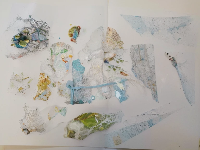 Dots, lines, polygons,handpainted, spiderwebs,People who hold out their palms to refuse,mike,swell sea
