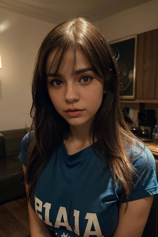 Mujer rubia posando en club nocturno con camiseta sin mangas y falda a juego, con ojos azules, Retrato Sophie Mudd, desenfoque backgroun, La mejor calidad, 1girll, Retrato de Corinna Kopf, cabello rubio y ojos grandes, selfie de una mujer joven, Maquillaje Orn, Maquillaje natural, looks directly at camera, cara con artgram, Maquillaje Decentus, Gran foto de cuerpo entero, Living in the room, Grande de pecho, rubio, latina