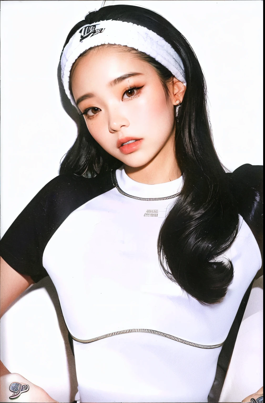 Imagen de una mujer con una raqueta de tenis en la mano, Blackpink Jennie, Taejune Kim, Retrato de Jossi de Blackpink, Parque Ji-min, Jossi de Blackpink, Jiyun Chae, ji-min, Shin Min Jeong, escaneo de revistas, Retrato Jisoo Blackpink, Lee Ji-eun, Lee Ji - Eun, Heonhwa Choe