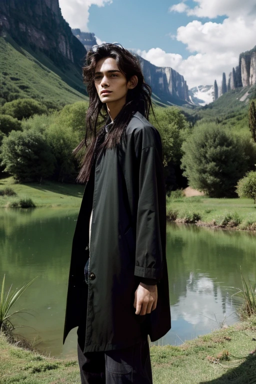 un chico bello, cabello largo, y ropa gotica y un paisaje artificial