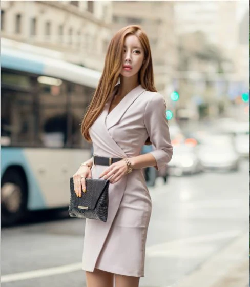 one girls, cute little, A city scape,, profetional lighting, photon maping, Downtown Shibuya, physically-based renderingt, Gradient dark brown hair, Well-groomed and beautiful eyes、二重まぶた、girl with, (((Long sleeve shirt worn by Japan high school girl、Cardigan、neck tie、Dark blue mini skirt,、Dark blue knee-high sock rack loafers))), Top Quality Photos, hight resolution, 1080p, (clearface), (Detailed face description), (Detailed hand description), (masterpiece), (Exquisite CG)、extreme light and shadows、dishevled hair、master work、abundant detail、(Fine facial features)、(top quality photo)、(masuter piece)、(A detailed eye)、Look in front of you、Fine clavicle、((Slender big))、(((Japan schoolgirl wears a long-sleeved shirt)))、((Neat and clean idol))、(Shooting from random perspectives)、(((Anyway cute)))、耳环、A big smile、Drawing the whole body from the knees、Do not draw nasolabial folds、(((Sports bags used by Japanese high school girls with big sagging breasts:1.2)、Big buttocks with tension、2 arms in front、has two legs:0.4)))、bare hand、Left and right symmetrical eyes、(小柄,strong big breasts:1.50,Colossal breasts:1.50,Big breasts with plenty of volume:1.50,Beautiful areola,Beautiful nipples,Beautiful belly button,Super thin waist,Curvaceous,)