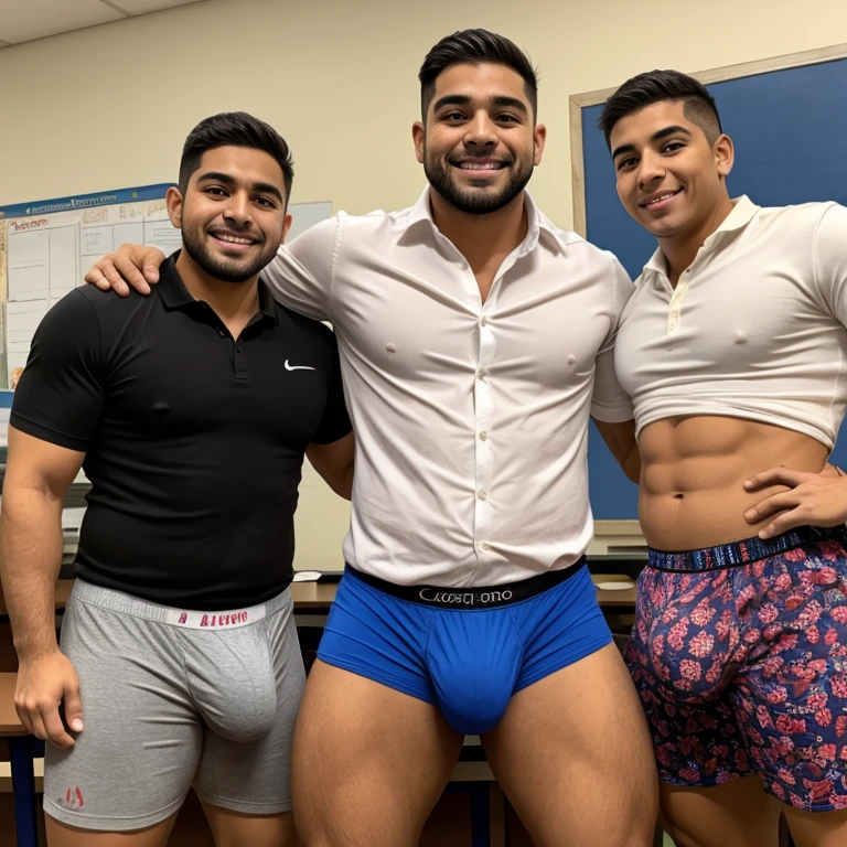 Teachers teaching , guapos latinos, en boxers, with a very large and long bulge in the crotch, y se tiene que ver la cara.