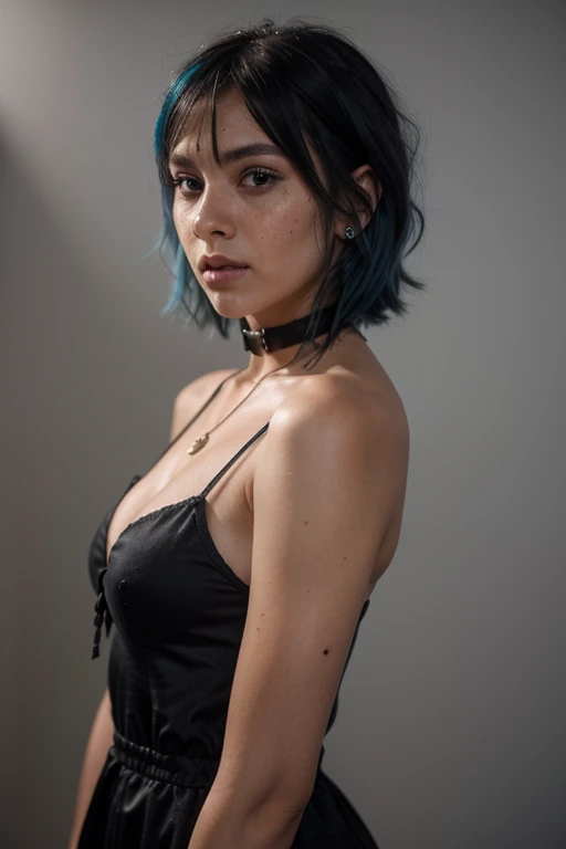 .RAW, uma foto de um adolescente sedutor com estilo solto, (cabelos ruivos:1.2), entediado, She's wearing a blue halter top, mascara, close up do rosto, (pele texturizada, skin pores:1.1), pele imperfeita, arrepios, impeccable face, (beijado pelo sol:1.1), ((fotorrealista):1.1),