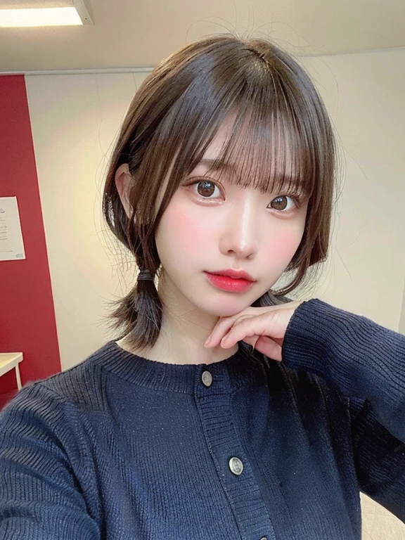 (masterpiece:1.3), (8K, Photorealsitic, Raw photography, Top image quality: 1.4), 20 year old girl、(Random hairstyles:1.2)、Super Detail Face、Eye of Detail、二重まぶた、foco nítido:1.2、prety woman:1.4、light brown hair、poneyTail、Natural Color Lip、top-quality、masterpiece、超A high resolution、(Photorealsitic:1.4)、very detailed and professional lighting、wear a dark blue sweater、slender、serious facial expression、Transparent skin、randome pose、Glowing hair、Gravure Model Pose、