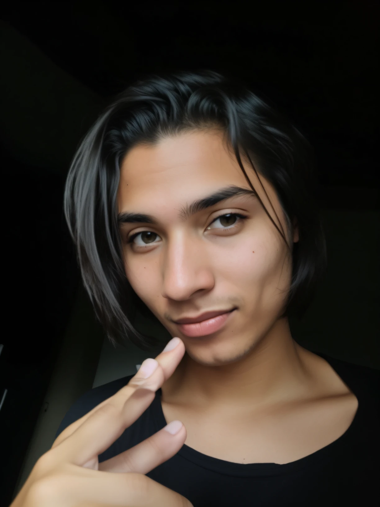 tem um homem de camisa preta segurando uma banana, androgynous face, androgynous person, 21 anos, androgynous male, 2 8 anos, foto de perfil headshot, 2 3 anos, 2 9 anos, com cabelos pretos, 2 2 anos, taken in the early 2020s, inspirado em Jorge Jacinto