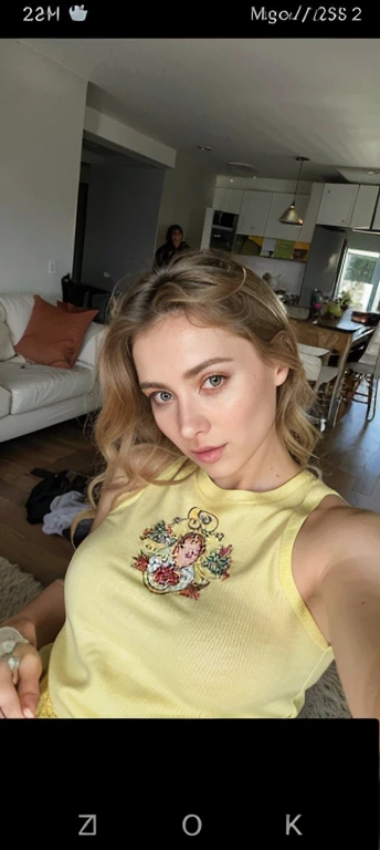 mulher loira de camisa amarela tirando selfie na sala de estar, Olga Buzova, Angelina Stroganova, Anna Nikonova aka Newmilky, Olya Bossak, Yelena Belova, louro, Taran Dasha, rosto como ester exposito, Irina Nordsol Kuzmina, julia gorokhova, Estilo de Julia Razumova, imagem vazada