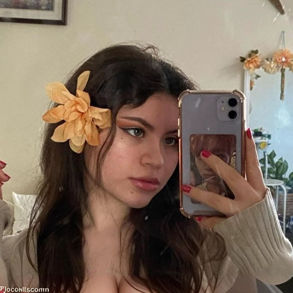 big tits selfie Huge tits, big breasts, huge breasts, giant breasts, saggy breasts - SeaArt  AI