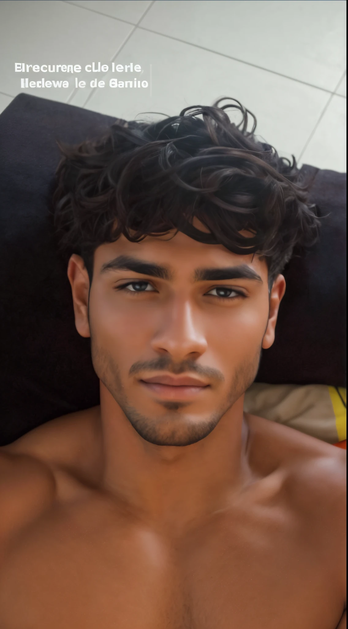Hombre fuerte, sin camisa, brazos grandes, cabello corto de color negro, staring into the camera, mirada seria
