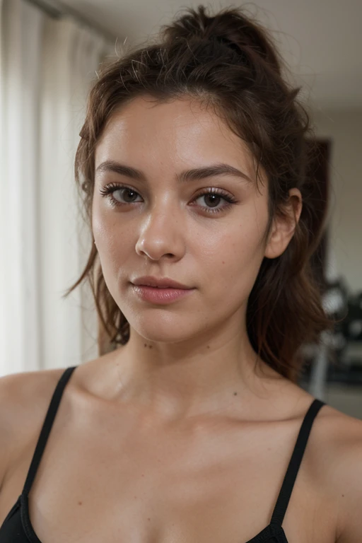 Fille latine hyper réaliste de 23 ans with des taches de rousseur, selfie d'humeur pour instagram, format 4:5, Ultra Definition, (photoreallistic: 1.4), 8k, First quality, Detailed backgrounds, delicate face, Maquillage naturel, dressed, Photo RAW, iPhone, Hdr, Flirter avec le spectateur, at the gym