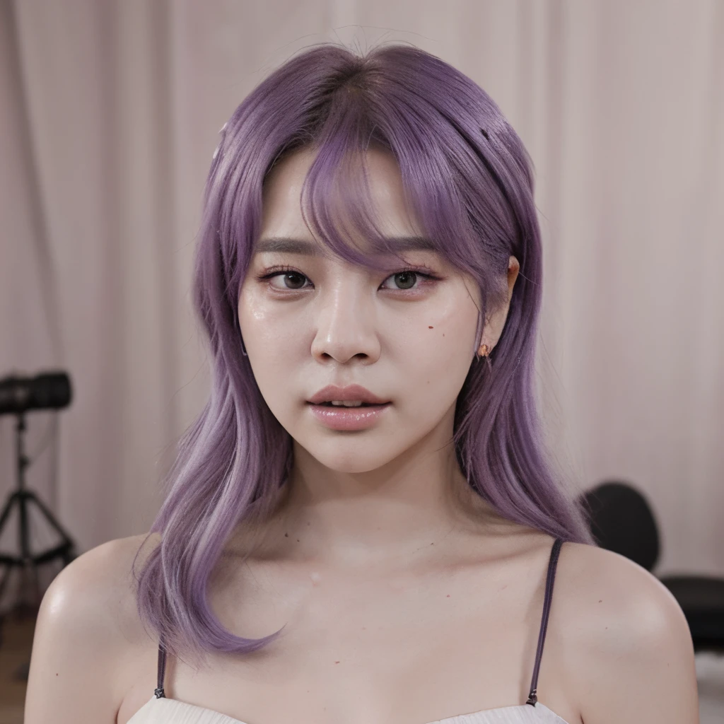 Bts Jimin hada, textura realista de piel, cabello blanco, alas lilas, con fondo morado, hiperrealista, realista, chico