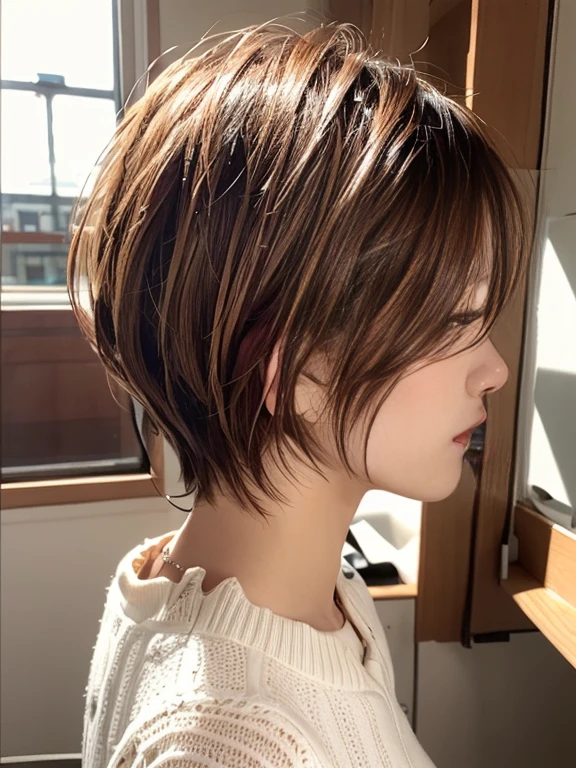 White knitted sweater、short-cut、Brown hair