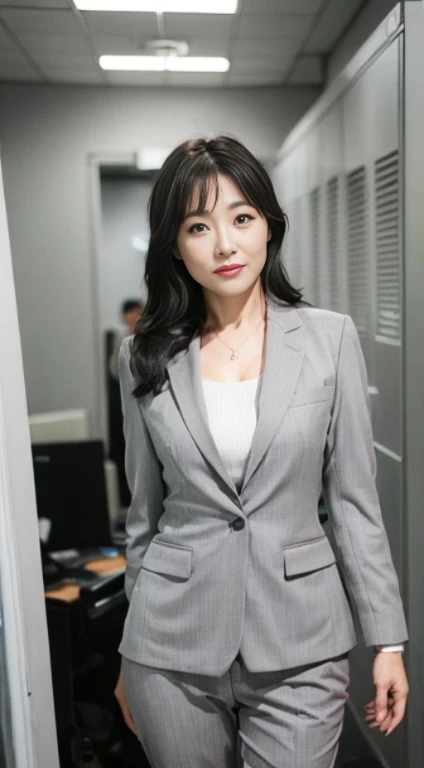 (Grey Business Suit:1.5)、A MILF、Thick makeup、Longhaire、Aging skin、loose whole body flesh、爆乳
